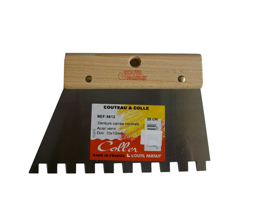 Σπατουλαδόρος με ξύλινη λαβή για κόλλα και δόντι τετράγωνο 10x10mm No20x9cm